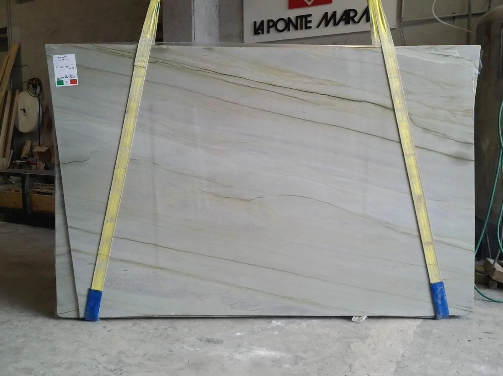 QUARZITE ATLANTIS 17B170 LU 02