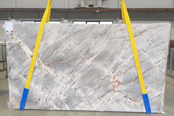 QUARZITE IJEN BLUE 25B337 VO 02