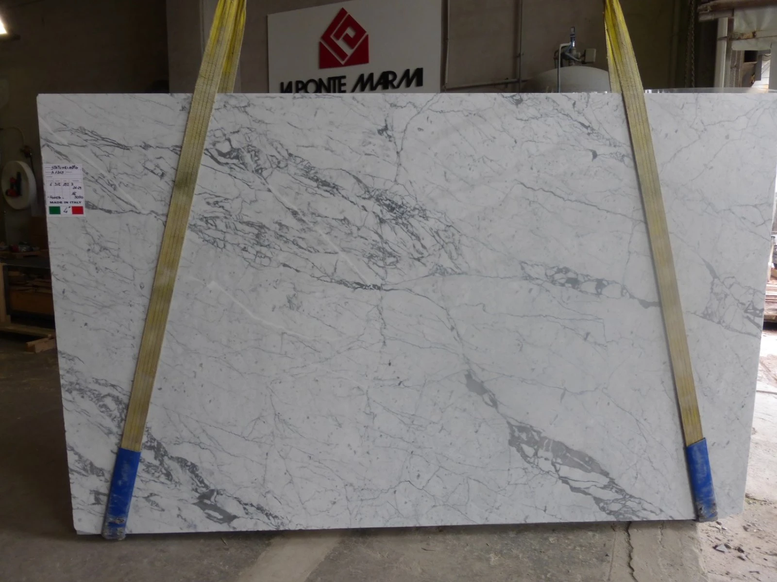 MARMO BIANCO CARRARA C A1845 VO 03