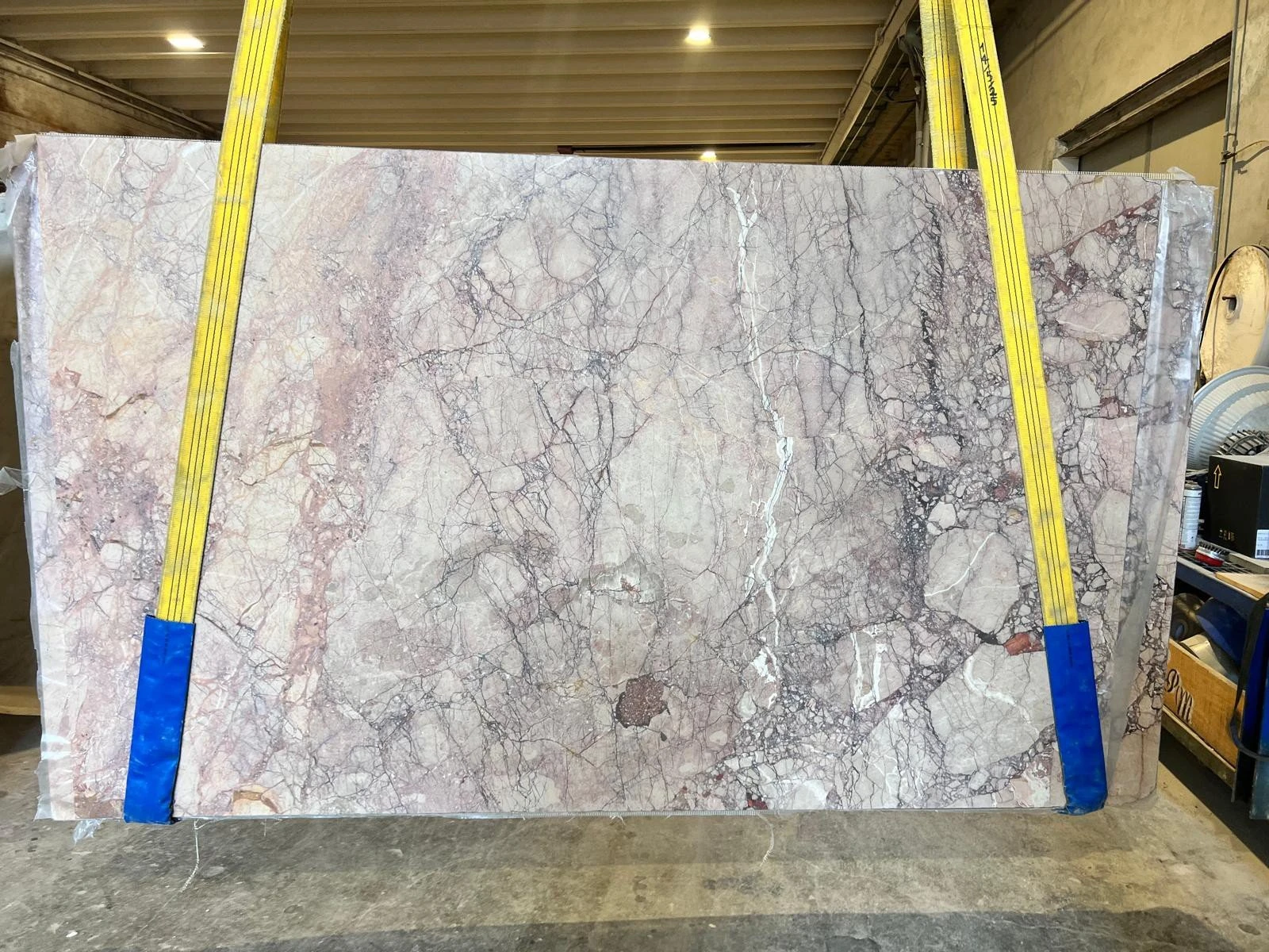 MARMO BRECCIA PERNICE 24B084 IC 02