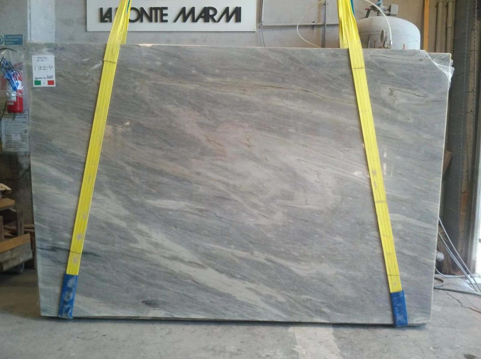 QUARZITE MAJESTIC 19B134 LU 03