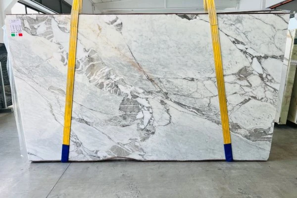 MARMO CALACATTA VAGLI A2945 VO 02
