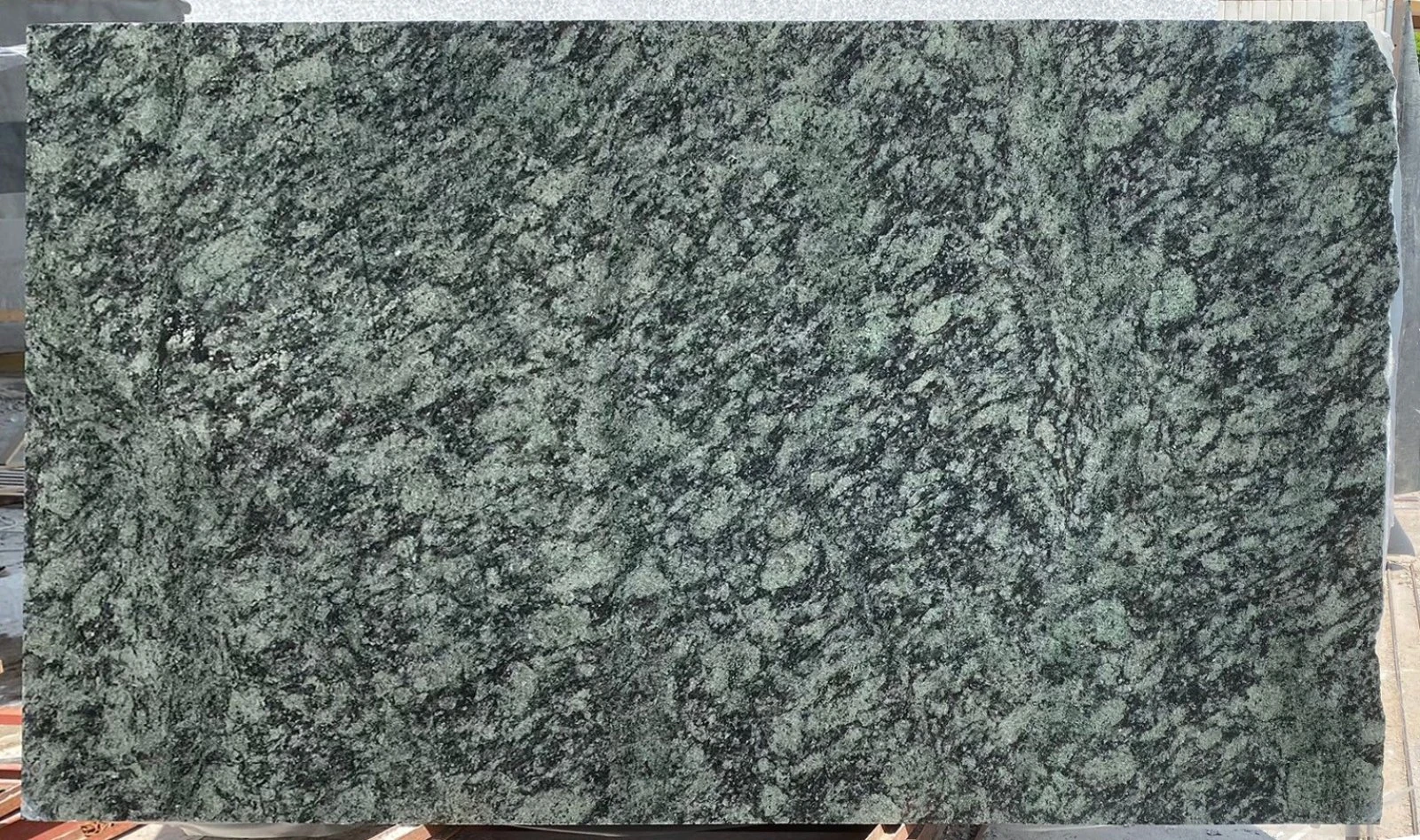 GRANITO OLIVE GREEN 25B079/3 LU 03