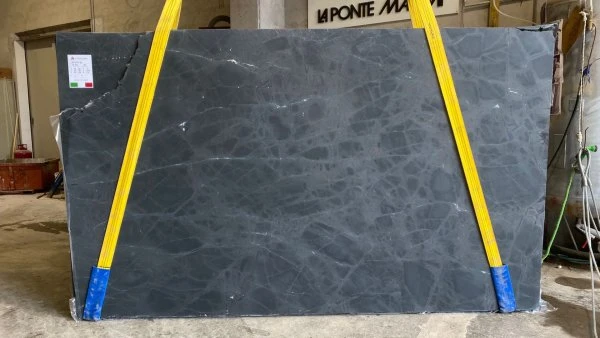 GRANITO NEGRESCO 25B002 VO 02