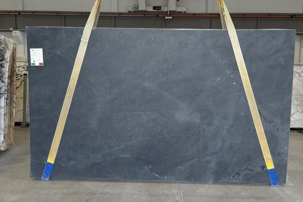 GRANITO NEGRESCO 24B056 VT 02