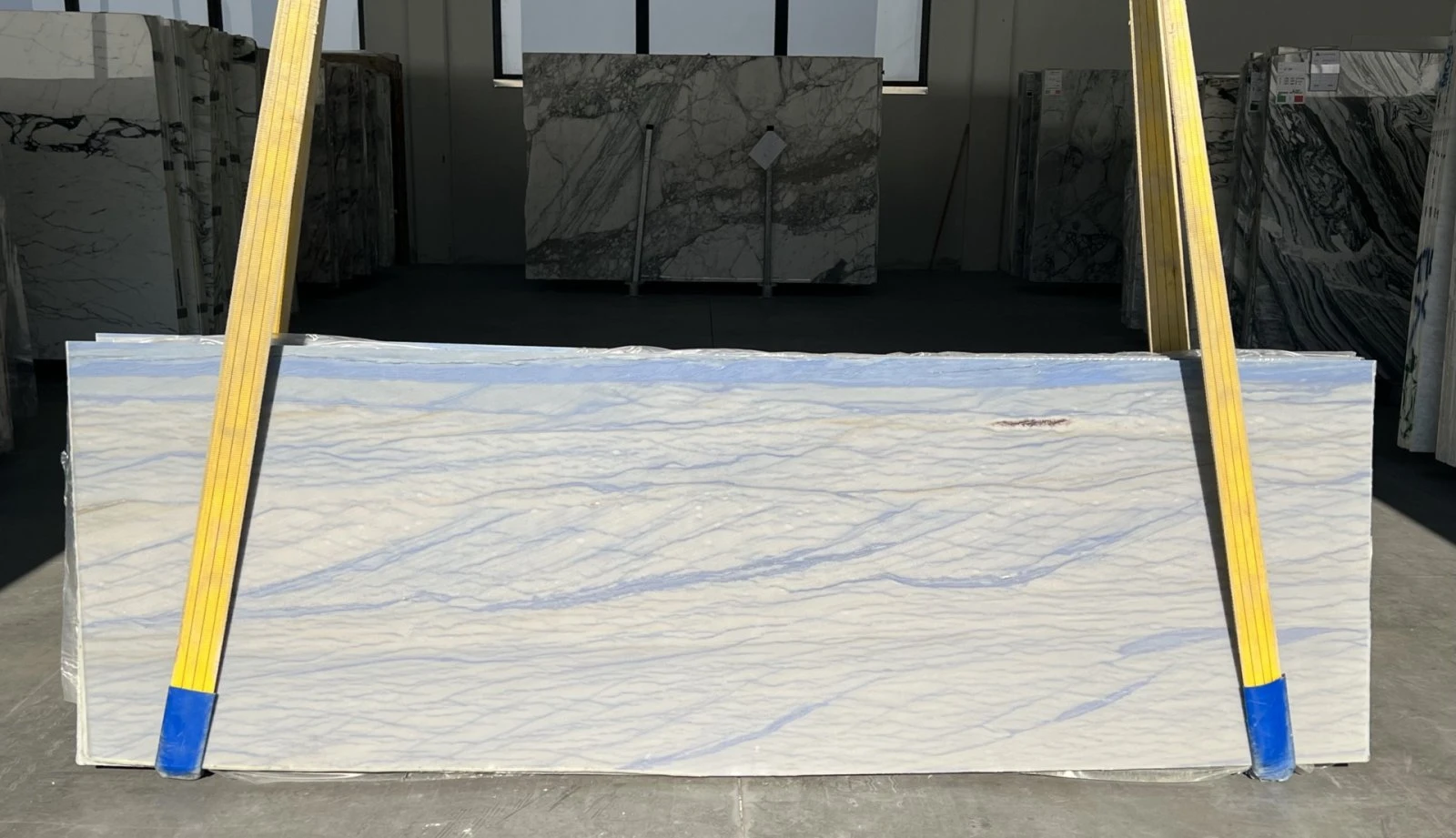 GRANITO AZUL MACAUBAS 19B295 LU 03