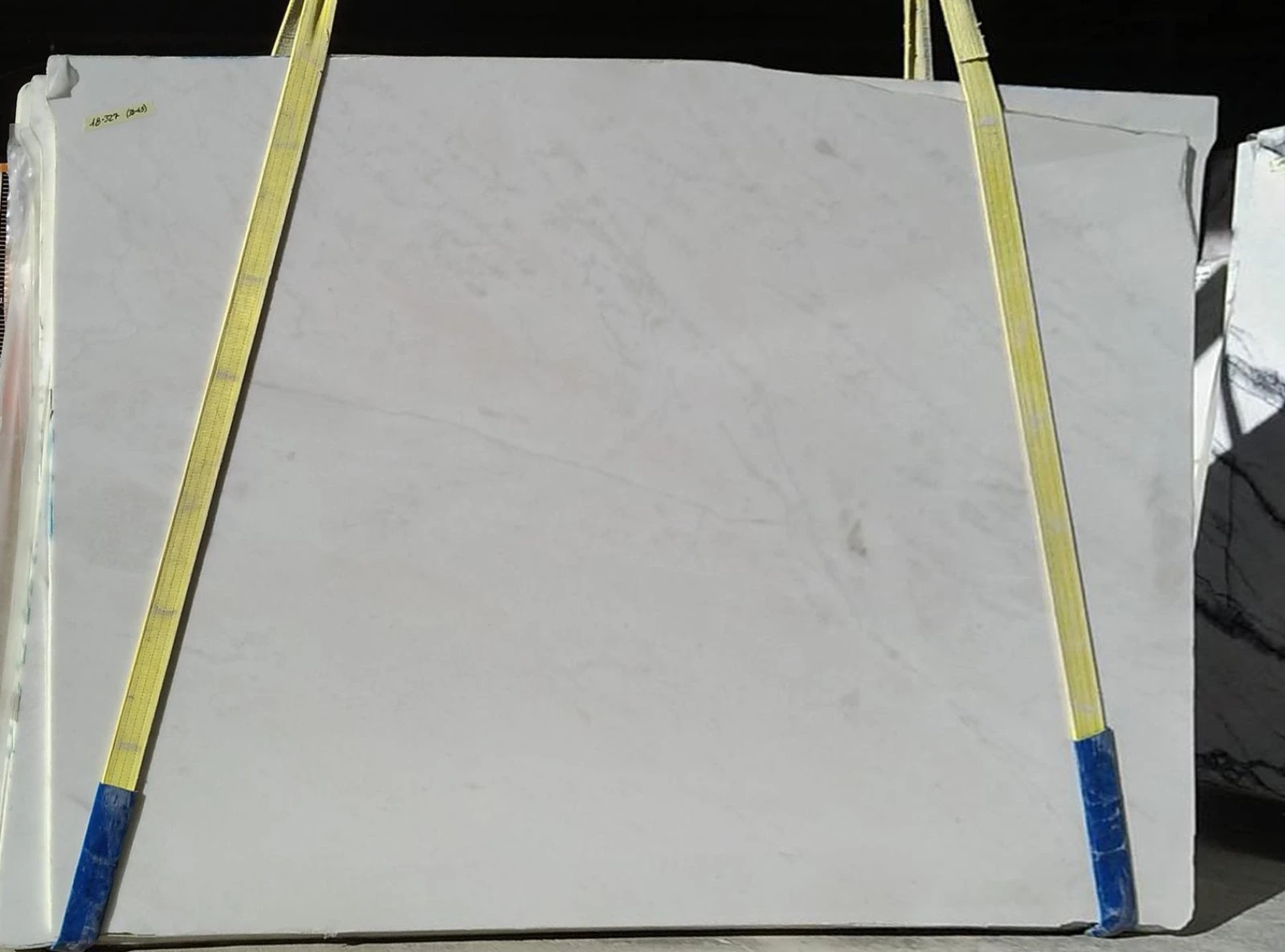 MARMO NAMIBIAN WHITE 18B327 LU 02