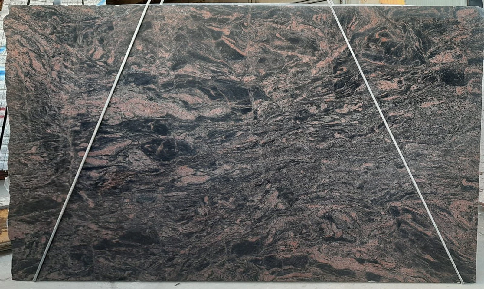 GRANITO INDIAN AURORA 24B254/2 LU 02