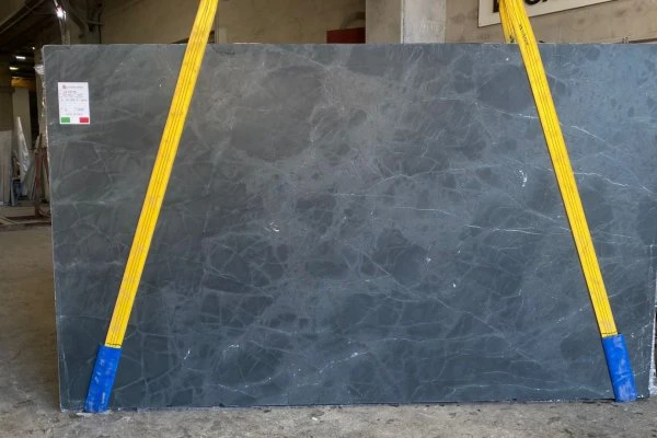 GRANITO NEGRESCO 25B002 VT 02