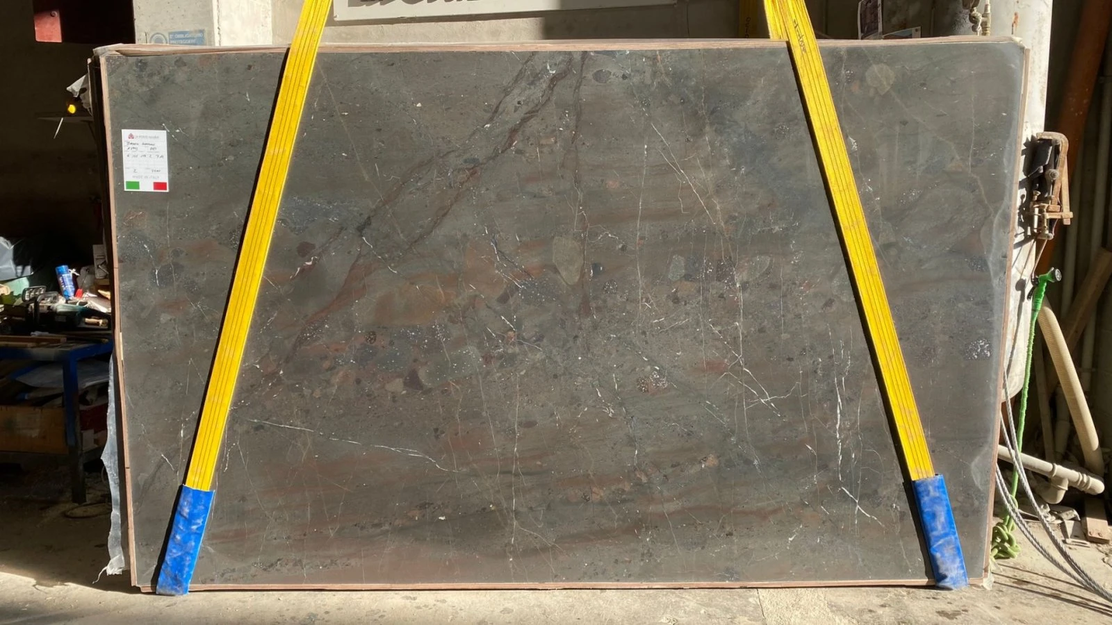 GRANITO BRECCIA IMPERIALE A2993 LU 02