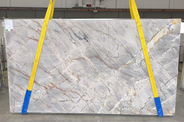 QUARZITE IJEN BLUE 25B337 VO 02