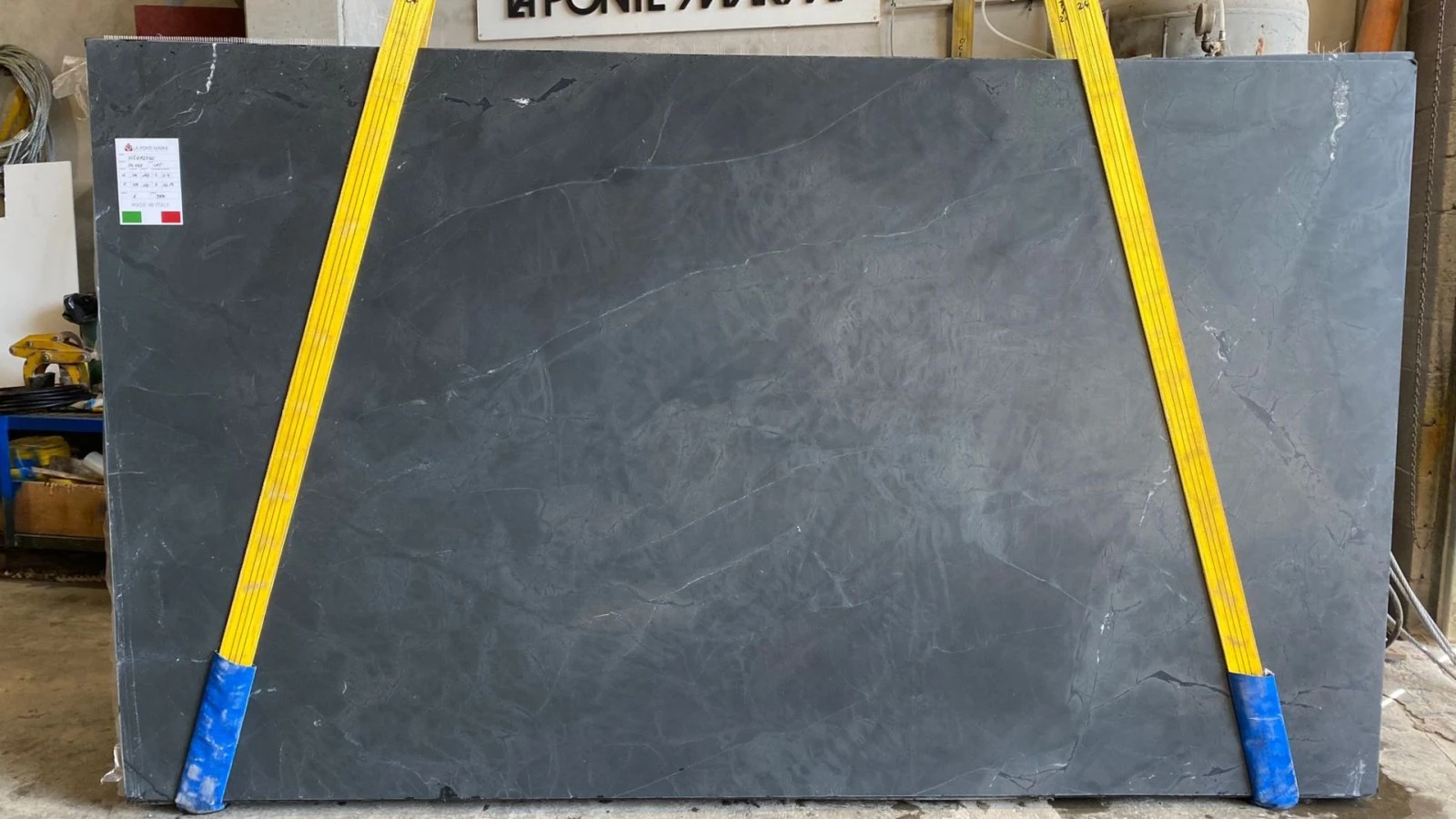 GRANITO NEGRESCO 24B056 VT 02